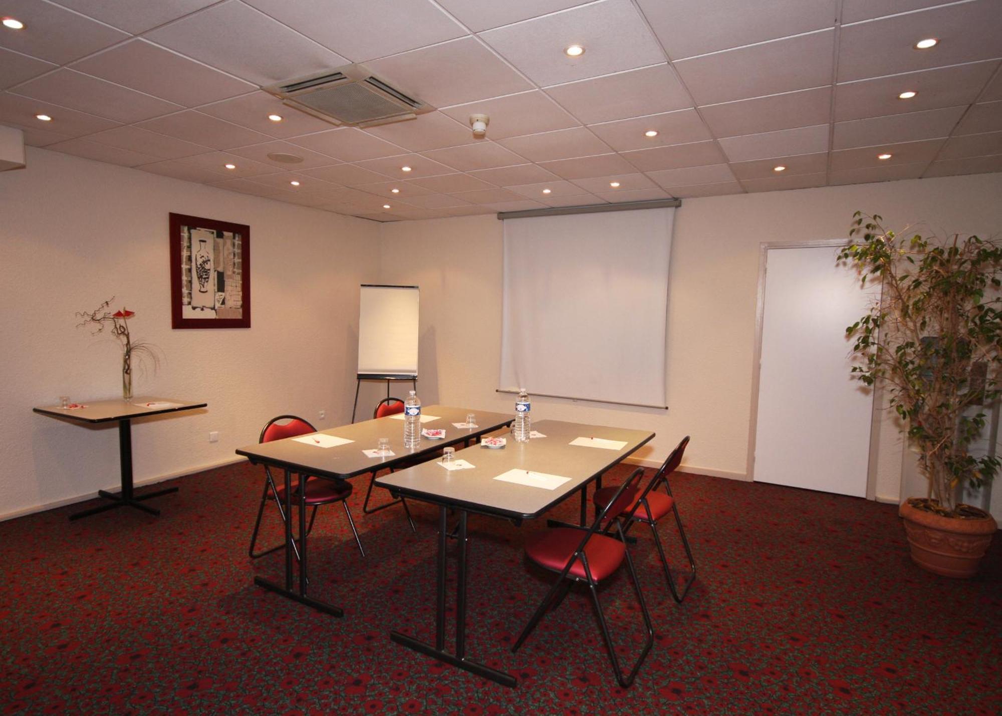 Ibis Clermont Ferrand Sud Herbet Kültér fotó