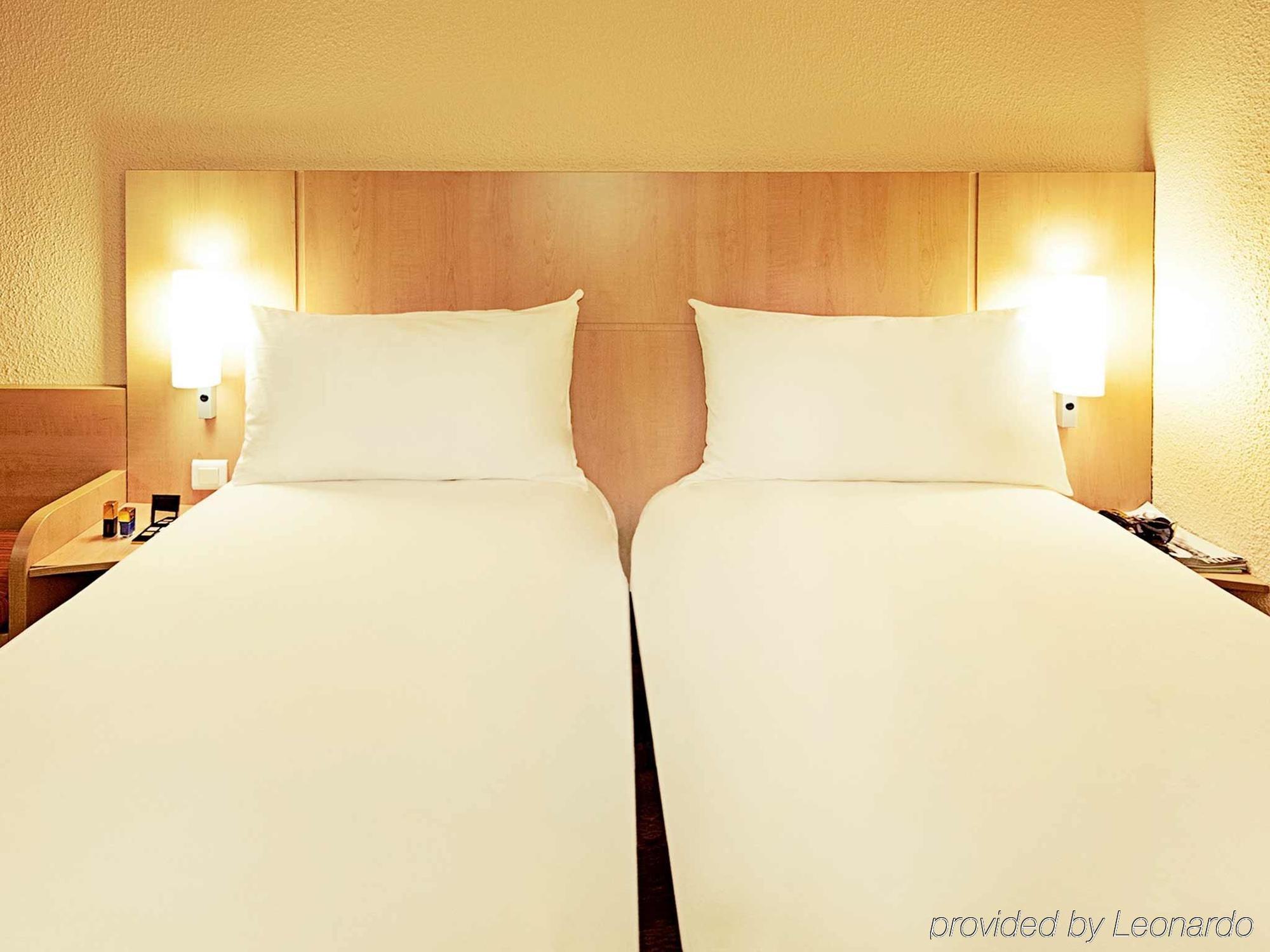 Ibis Clermont Ferrand Sud Herbet Kültér fotó